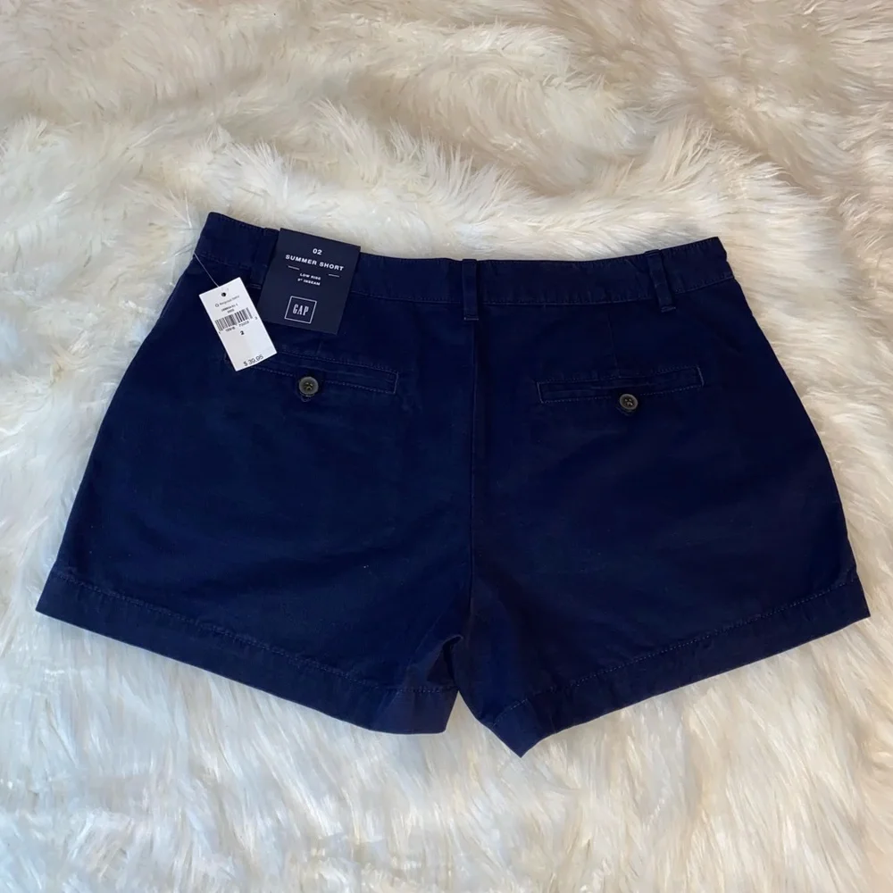 GAP new with tags size 2 R dark blue shorts